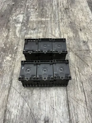 Siemens 3RH1140-1BB40 Electrical/PLC/Automation | ESS Industrial Equipment Sales (4)