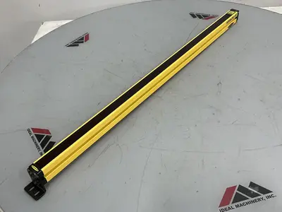 USED BANNER ENGINEERING SLSR30-900Q8
