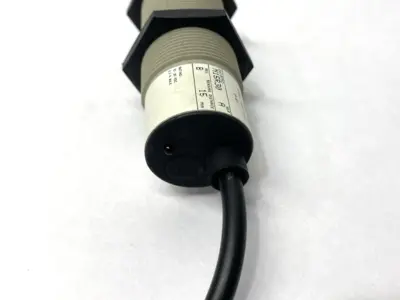 817C-N15R30 Ser. A | Allen Bradley  Cylindrical Inductive Proximity Sensor Rev. B - New Other