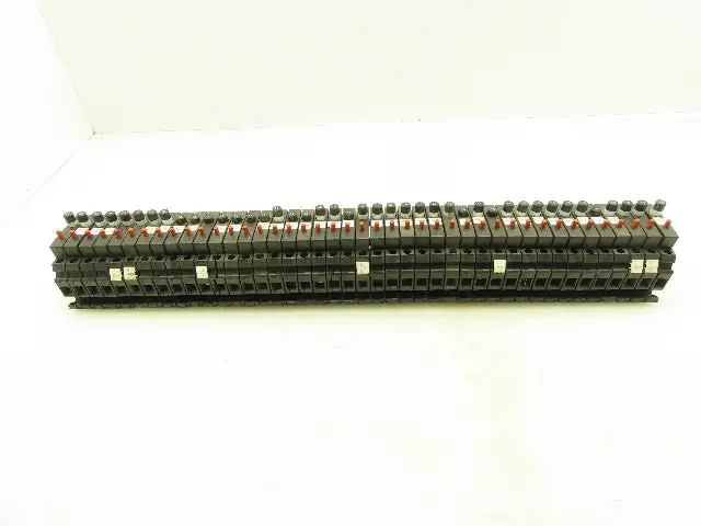 Allen Bradley 1492-GH015 Din Rail 1.5A Circuit Breaker Ser B 250V Lot of 42