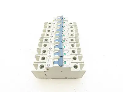 Allen Bradley 1489-A1D150 Circuit Breaker 1 Pole 15A Lot of 9