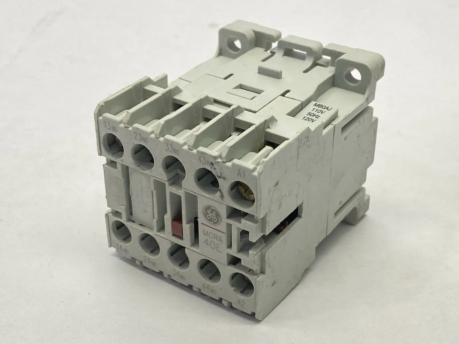 USED GE AUXILIARY MINI CONTROL RELAY 110/120V MBOAJ COIL