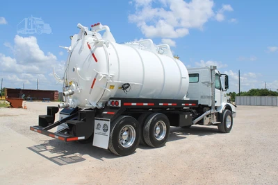 Used 2019 VOLVO VHD64B200 Septic/Sewer/Vacuum Trucks Texas US | Roll Off Truck World #1492002