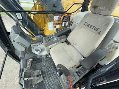 USED 2014 JOHN DEERE 245G LC