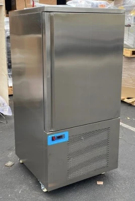 171-0061 241 Liter Self Contained Blast Chiller