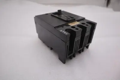 ITE  EE3-B020  3 POLE  20 AMP  240VAC  TYPE EE3  Circuit Breaker STOCK B-619