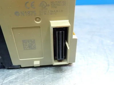 USED OMRON CJ1WDA08V