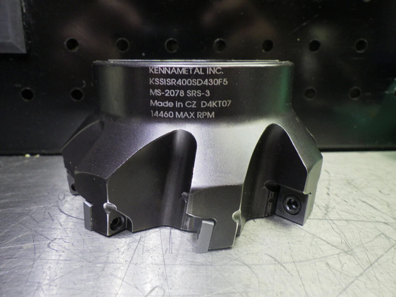 Kennametal 4" Indexable Facemill 1.25" Arbor KSSISR400SD43OF5 (LOC2003C)