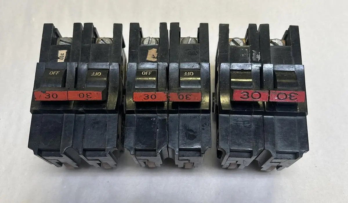 Used FEDERAL PACIFIC NA230 Miscellaneous Equipment (Electrical & Power) | Surplus Asset Holdings #1192935