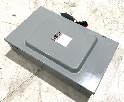 USED SCHNEIDER ELECTRIC SQUARE D SAFETY SWITCH, HEAVY DUTY, FUSIBLE, 200A, 4-WIRE 3-POLE