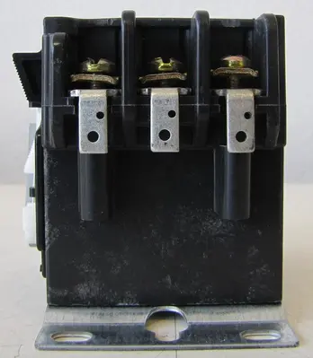 Furnas 42CF35AFM 3 Pole 40 Amp Definite Purpose Controller Contactor with Switch