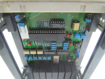 Emhart Warren MeC-022996-6 14" CPU rack w/ boards