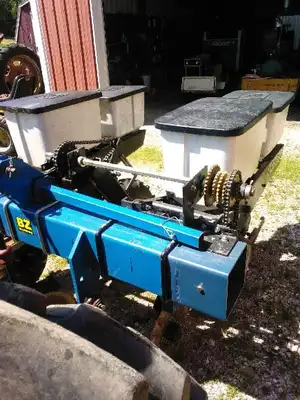 Used KINZE 2-ROW Planters Nebraska US | Trustworthy Equipment #1403555