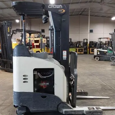 USED 2016 CROWN RR5725-45