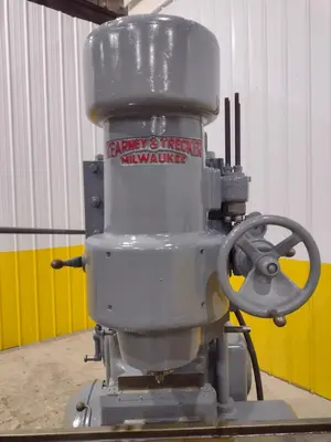 15 HP KEARNEY & TRECKER MODEL #4CH VERTICAL MILL: STOCK #22776