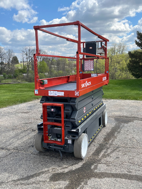 Used 2016 Skyjack SJ3226 Scissor Lifters Wisconsin US | Stack Equipment #1080310