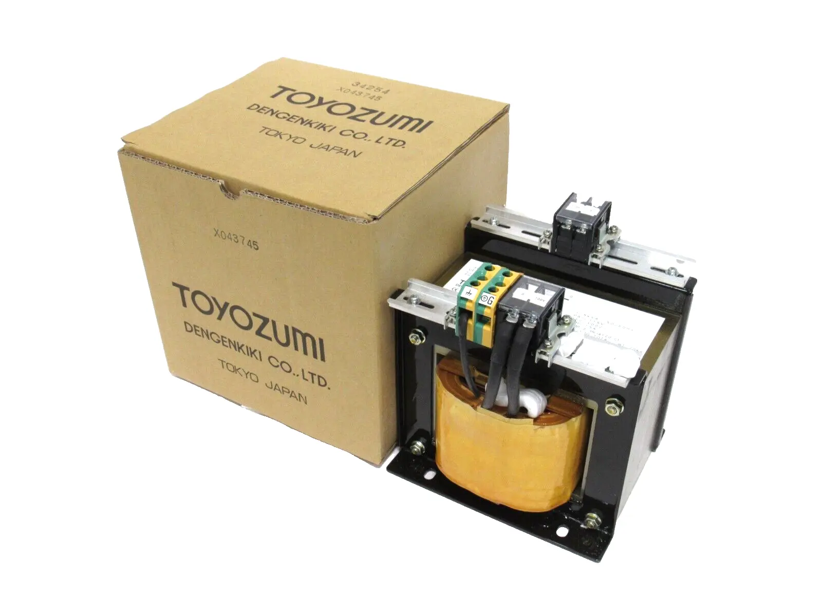 NEW TOYOZUMI UEB0150-014015-075 TRANSFORMER IEC61558-2-4 UEB0150014015075