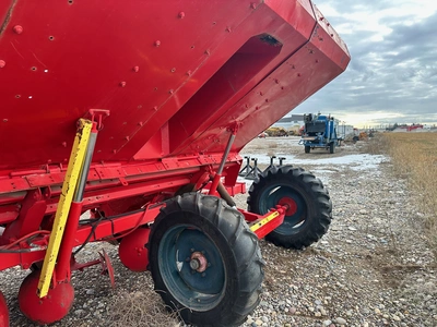 Used _UNKNOWN_ _UNKNOWN_ Planters Idaho US | Tri-Steel Manufacturing #1557157