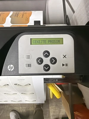 USED 2018 HP LATEX 315 PRINT AND