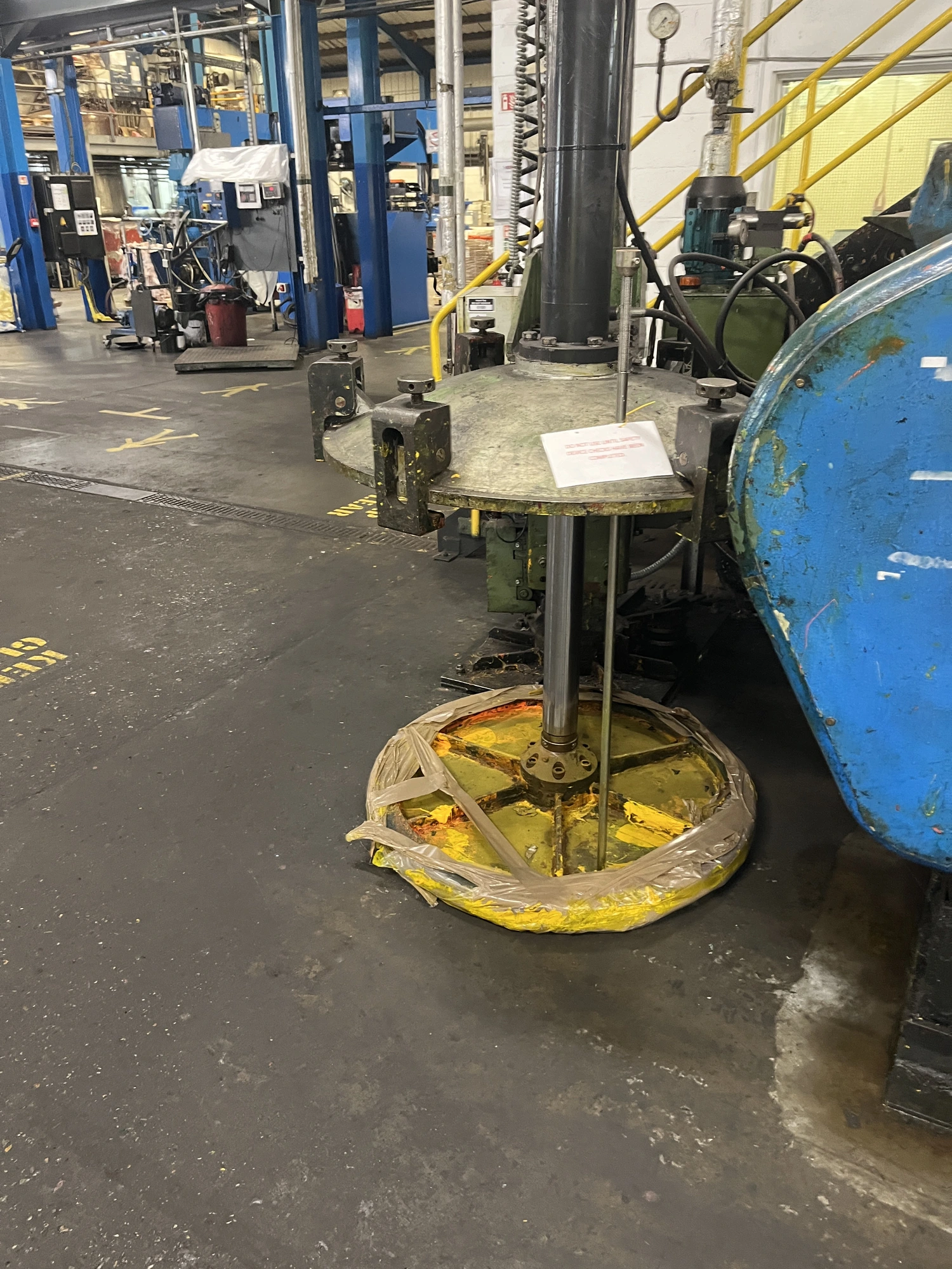 600L Hydraulic press out