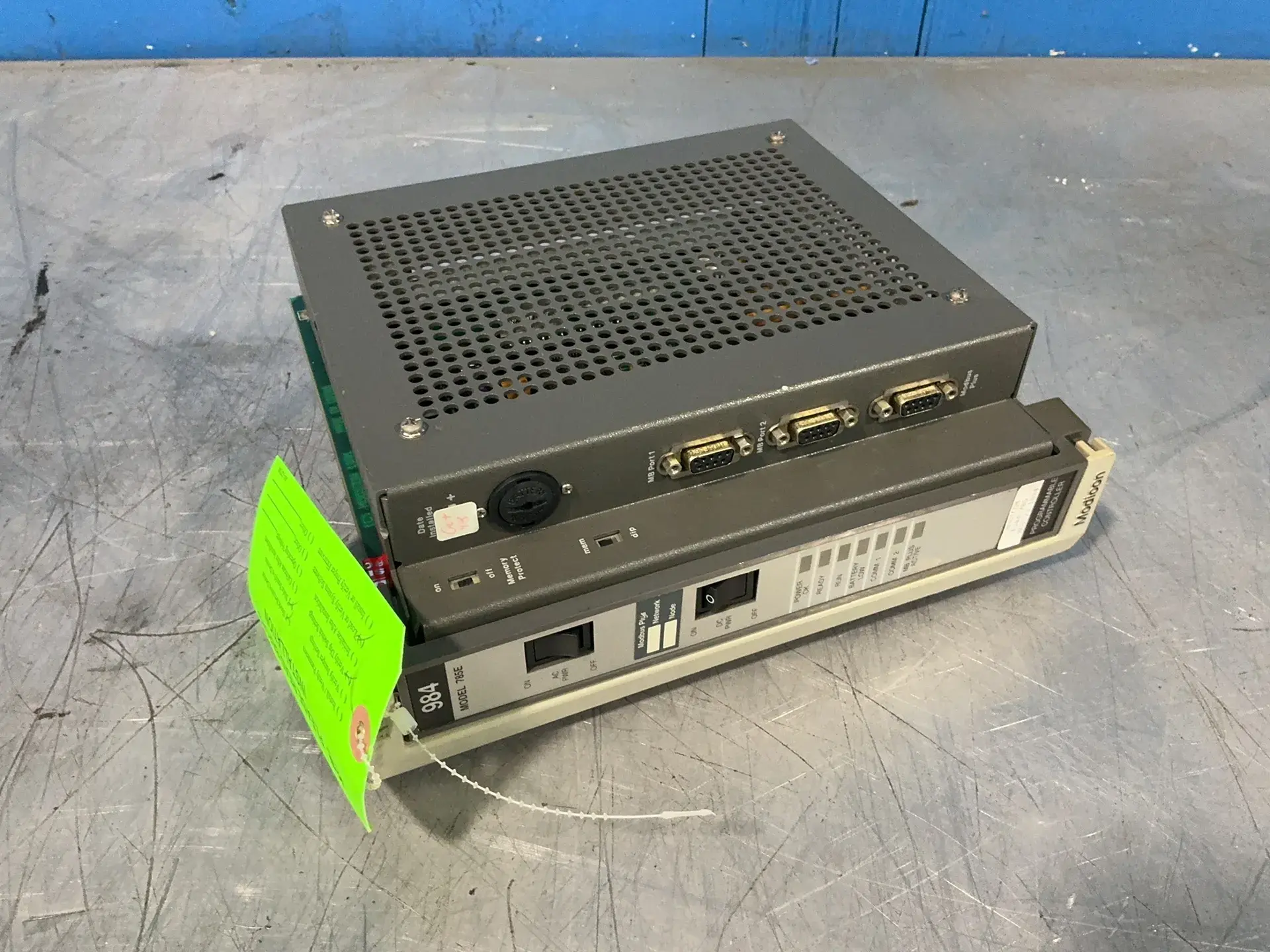 Used MODICON PCE984785 PLC Power Supplies Ohio US | HGR 24 #1406321