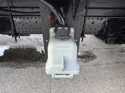 Used 2018 ISUZU NPR XD Reefer Trucks Florida US | Truck and Van Outlet #1509182