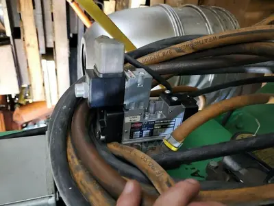 Industrial Single End Buffer/Polisher or Forming Machine, Foot Pedal Control