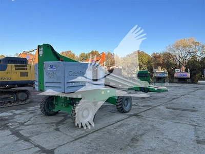 USED 2015 GENIE S40