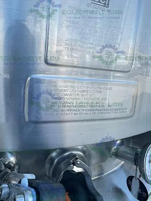 USED DCI 500 LITER STAINLESS STEEL JACKETED REACTOR 45 PSI W/ 0.5 HP MIXER