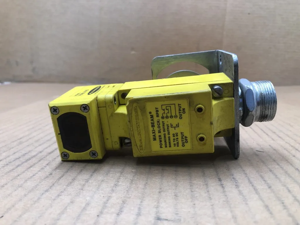 Banner RSBLVAG MAXI-BEAM Photoelectric Sensor 10-30VDC