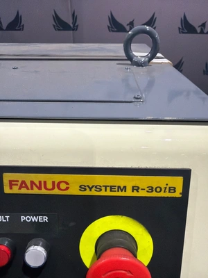 USED FANUC R-2000IC/210F