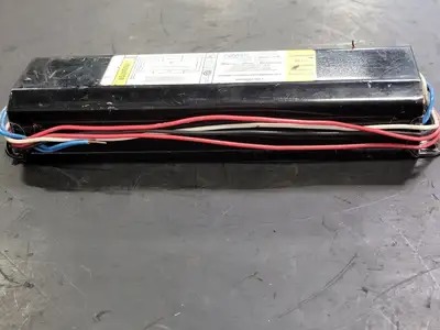 USED POWERLIGHTING 8G3869W