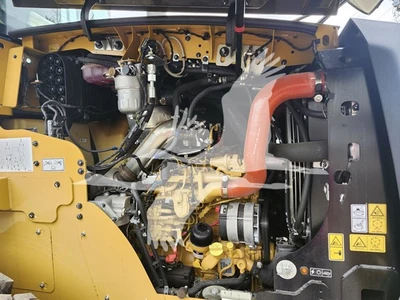 USED 2024 CATERPILLAR 910