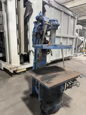 USED OSBORN 213-PJ JOLT SQUEEZE MOLDING PRESS