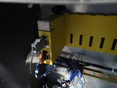 USED 2001 FANUC M6I