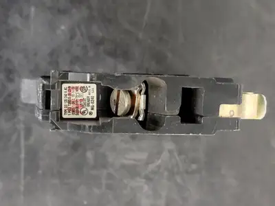 USED SQUARE D QO115
