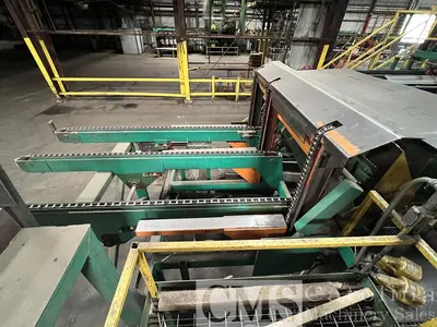 USED GLOBE PLAYWOOD LAYUP LINE AND GLOBE PRESS