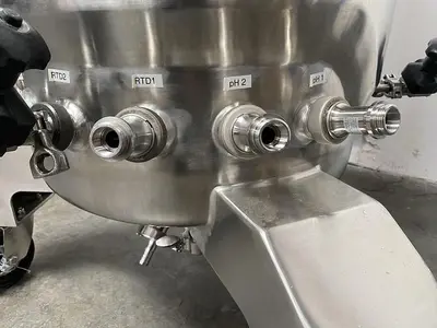 USED APPLIKON 250 LITER JACKETED REACTOR W/ AGITATOR