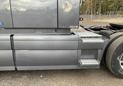 USED 2014 VOLVO VNL 6X4
