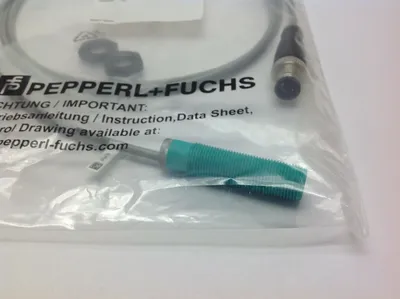 NEW PEPPERL INDUCTIVE SENSOR 230555
