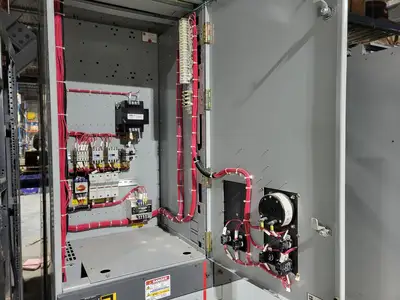 Low Voltage PDC / Switchgear Section, 4000A Magnum DS Breaker, 600V 3PH
