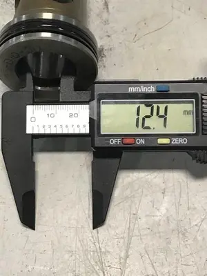USED VICKERS 25-D10-30