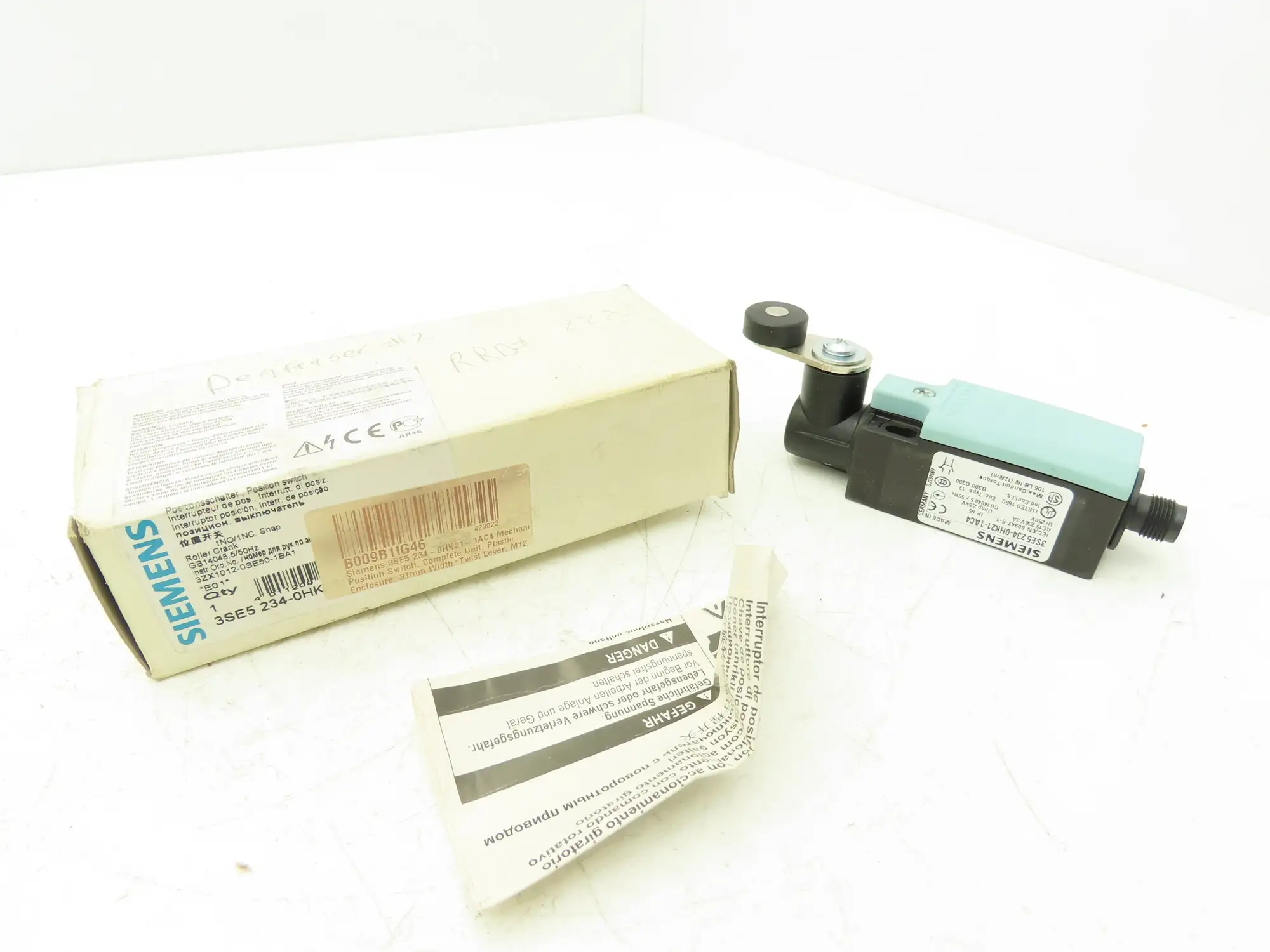 Siemens 3SE5 234-0HK21-1AC4 Limit Switch Roller Arm NO/NC Contacts IP66