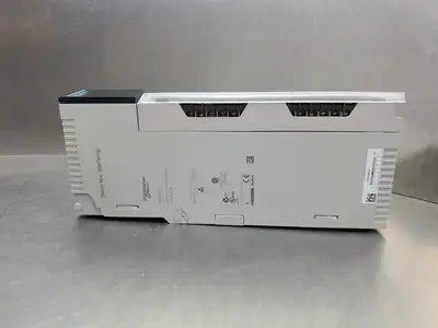 USED Schneider Electric 140DDI35300