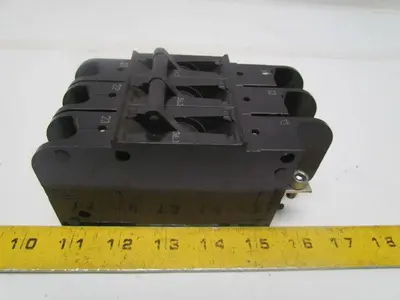 Heinemann CF3-G8-AE CF3-Z229-14 3-Pole Circuit Breaker 36.3A 600V