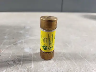 Disconnect Switch with 25 Amp Fuse