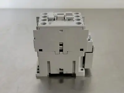USED ALLEN-BRADLEY 100-C09D200