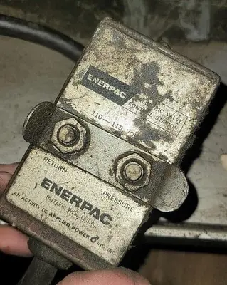 USED ENERPAC S-300