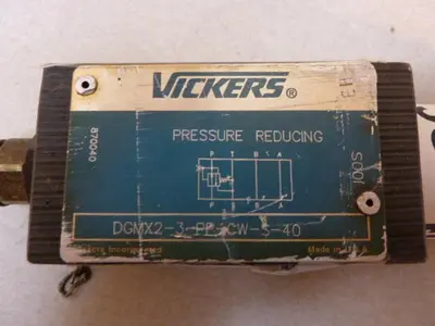 USED VICKERS DGMX2-3-PP-CW-S-40