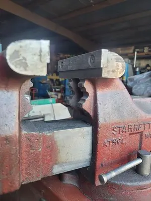 USED STARRETT 015
